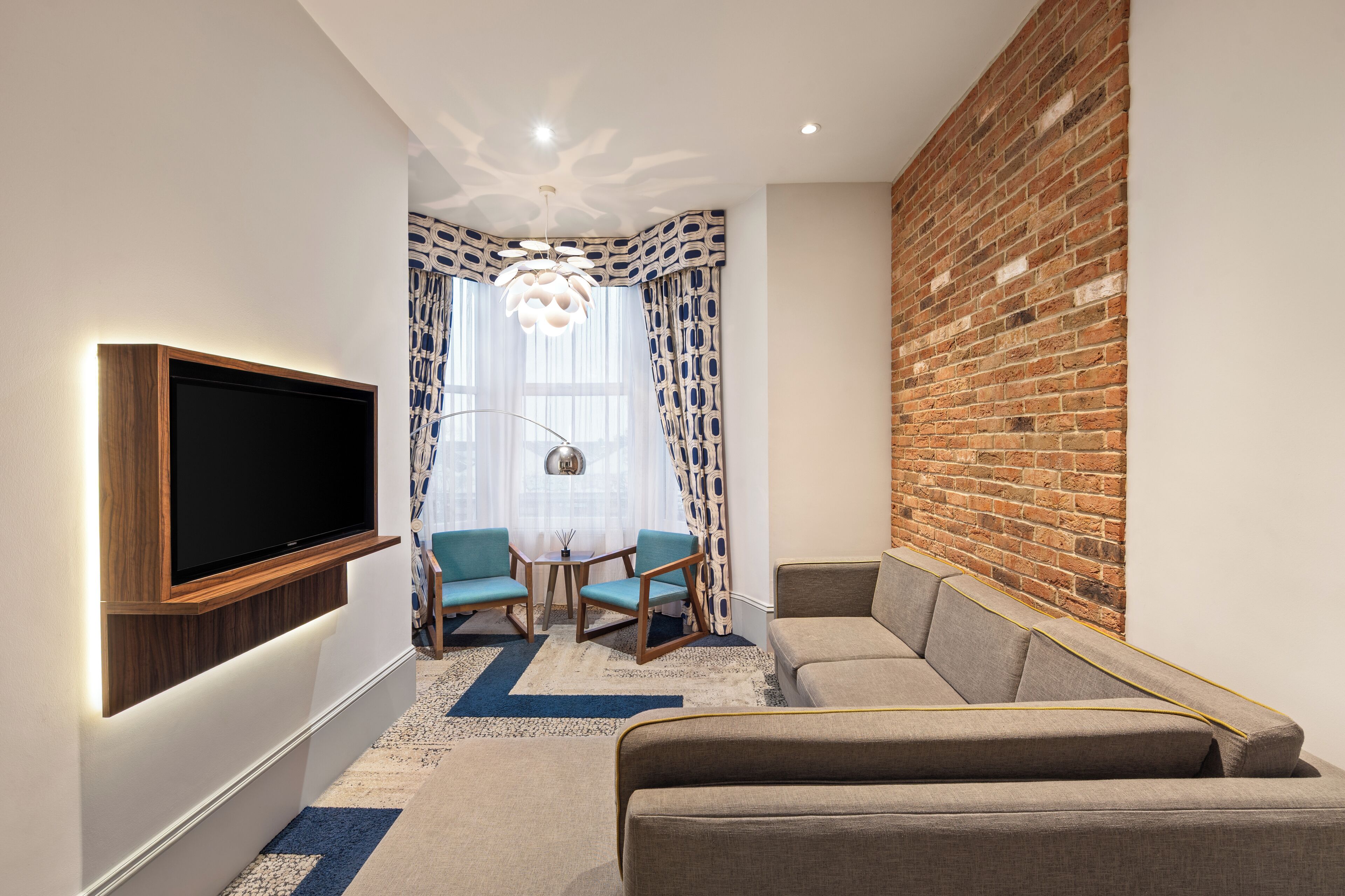 Desk, iron/ironing board, travel cot, free WiFi