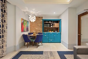 Departamento Deluxe | Servicio a la habitación
