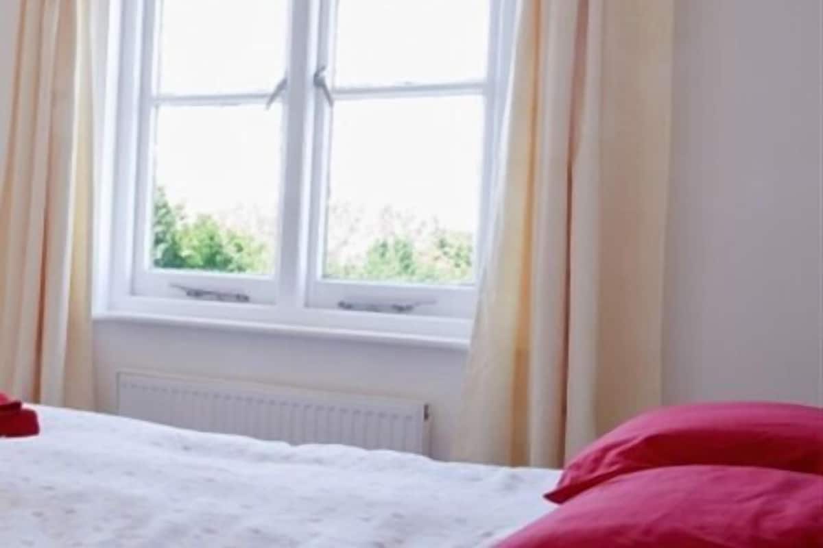Tweepersoonskamer, en-suite badkamer | 1 slaapkamer