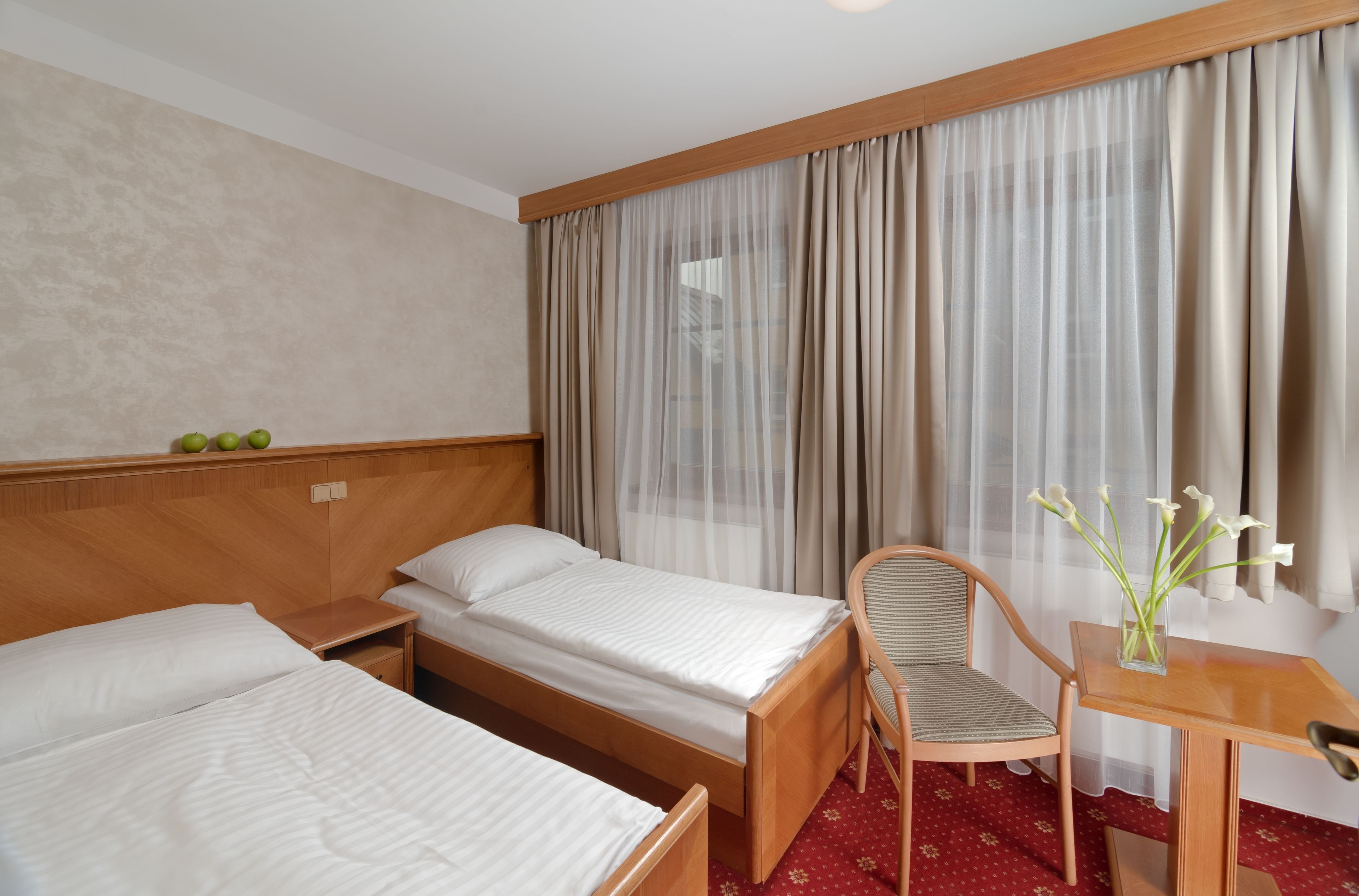 family room, 2 bedrooms | children’s theme room