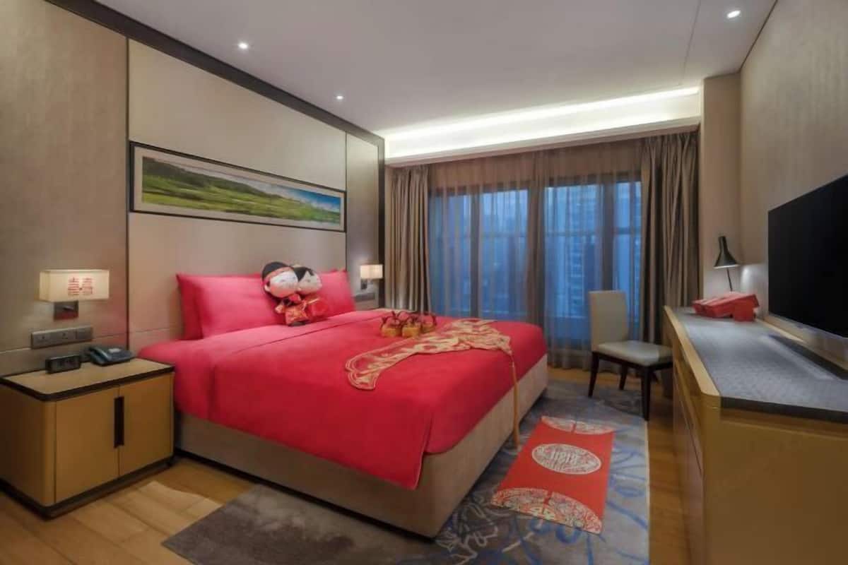 1 bedroom, down comforters, in-room safe, individually furnished