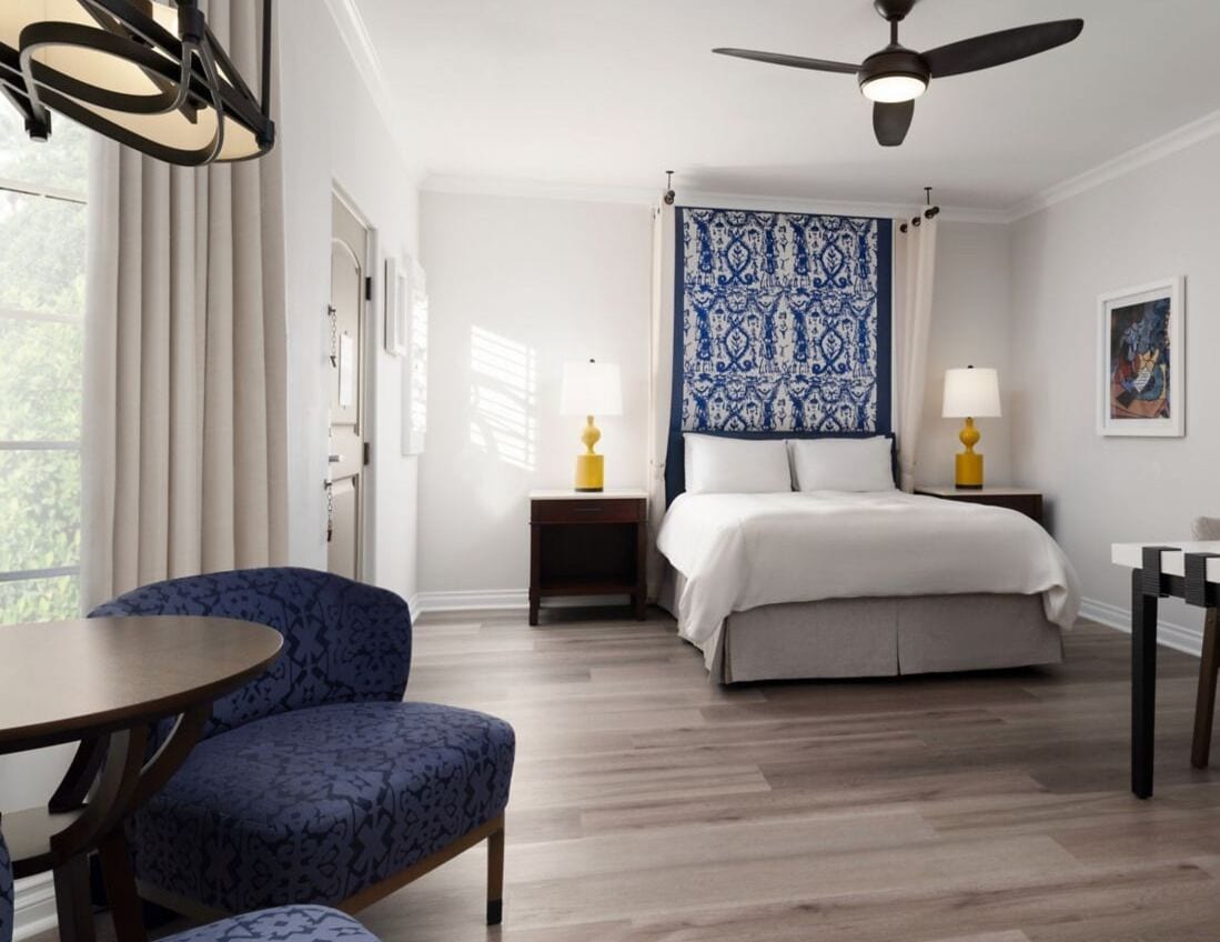 Premium bedding, down duvets, minibar, in-room safe