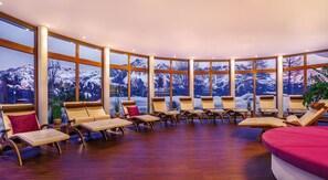 Salas de tratamiento para parejas, un sauna, baño turco