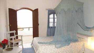 Brankas, meja kerja, kedap suara, dan tempat tidur bayi gratis