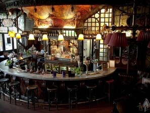 Bar (on property) - The Warrington Hotel (London)