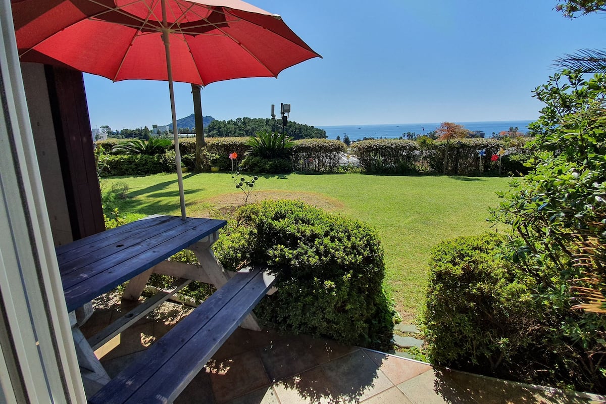 Basic Room, Kitchen, Ocean View (10 PY / Pets are allowed) | Terrace/patio
