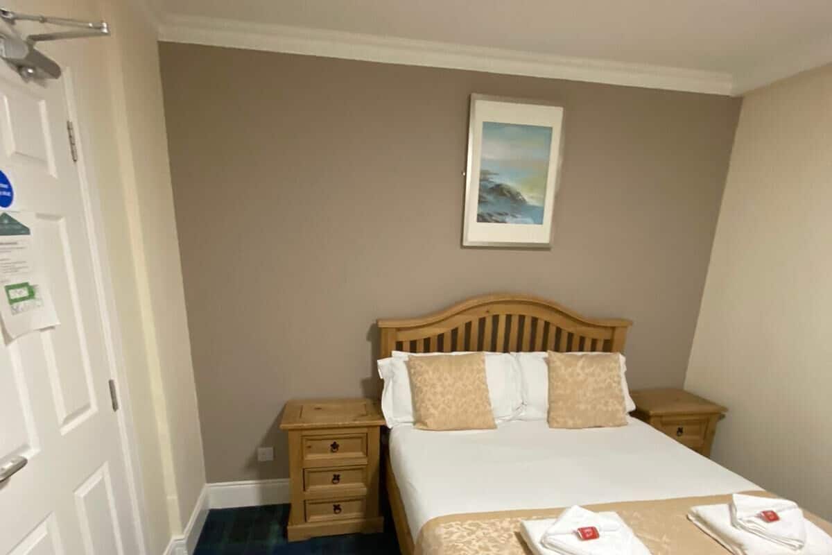 Standard Double Room, Shared Bathroom