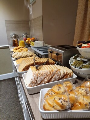 Food and drink - Waverley Guest House (Inverness)