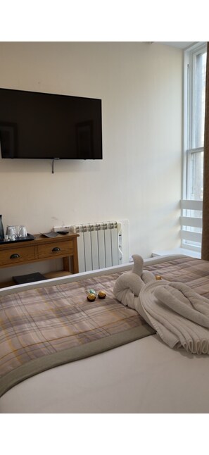 Standard Double Room, Ensuite - Waverley Guest House (Inverness)