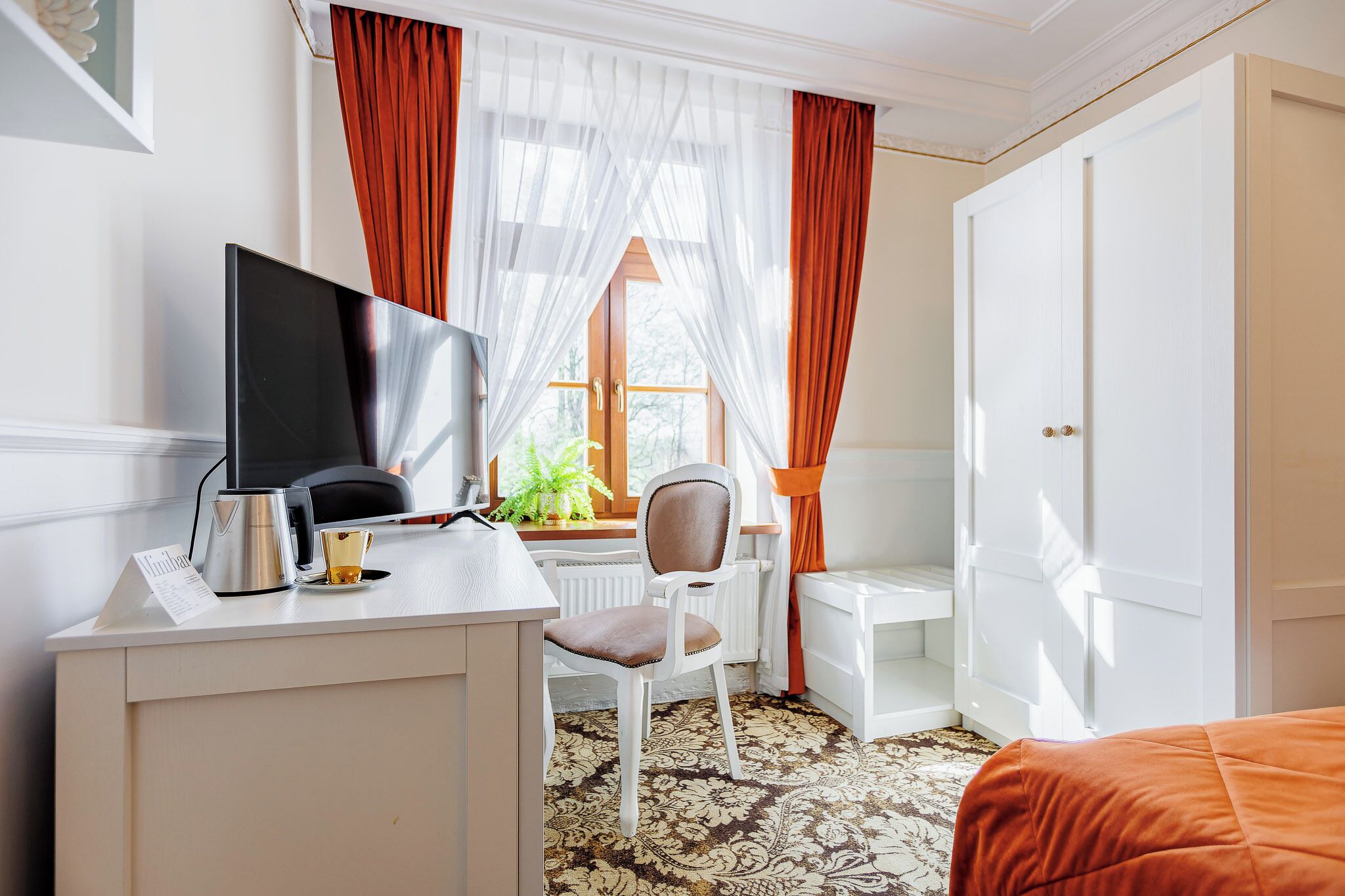 classic single room | 1 bedroom, premium bedding, minibar, in-room safe