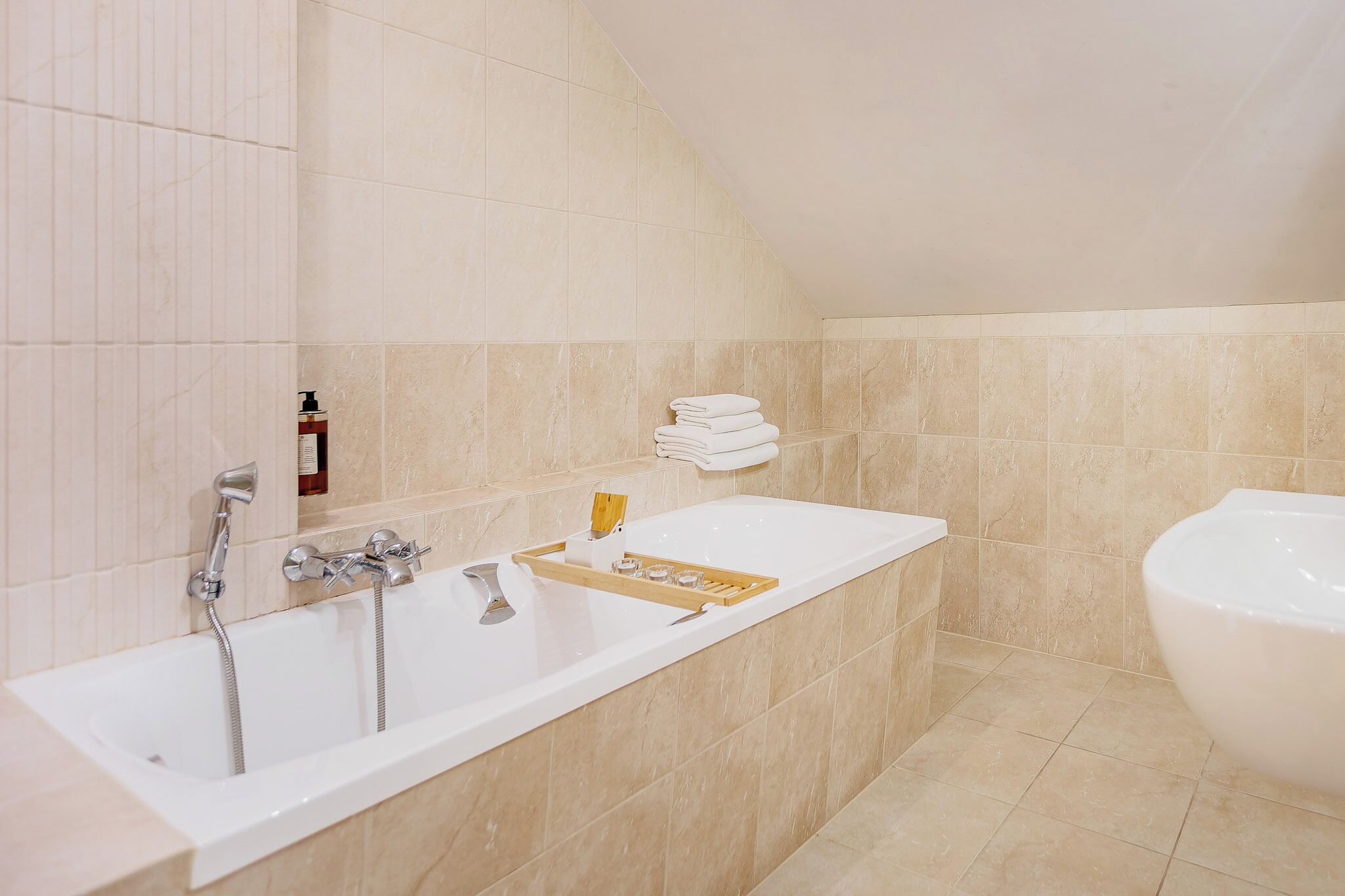 superior double room | bathroom | free toiletries, hair dryer, bathrobes, slippers