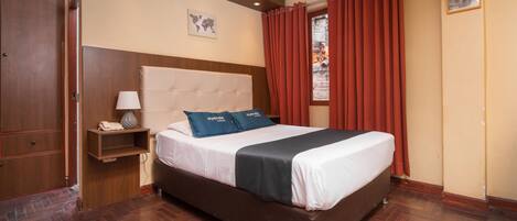 Standard-Doppelzimmer | Allergikerbettwaren, Zimmersafe, kostenloses WLAN, Bettwäsche