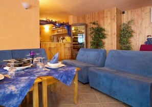 Bar (in der Unterkunft)