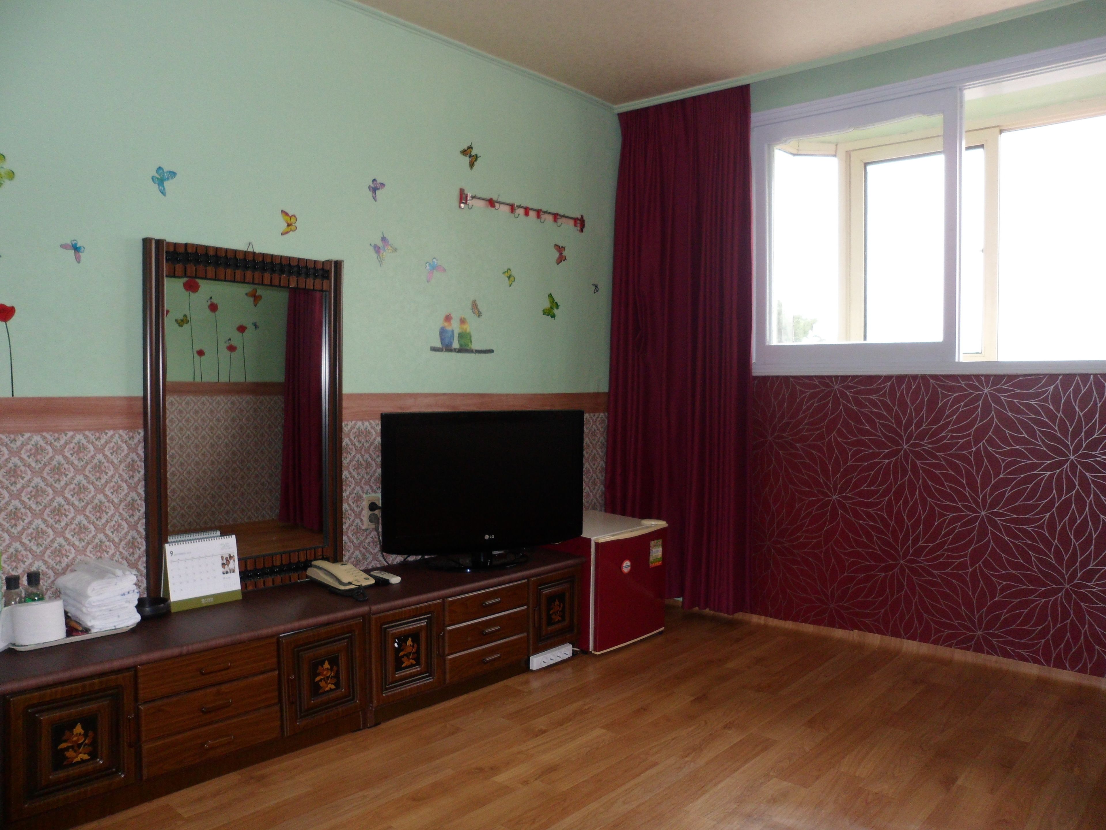 lcd tv, heated floors