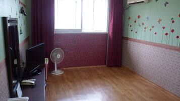 遮光布/窗簾、隔音、免費無線上網、床單