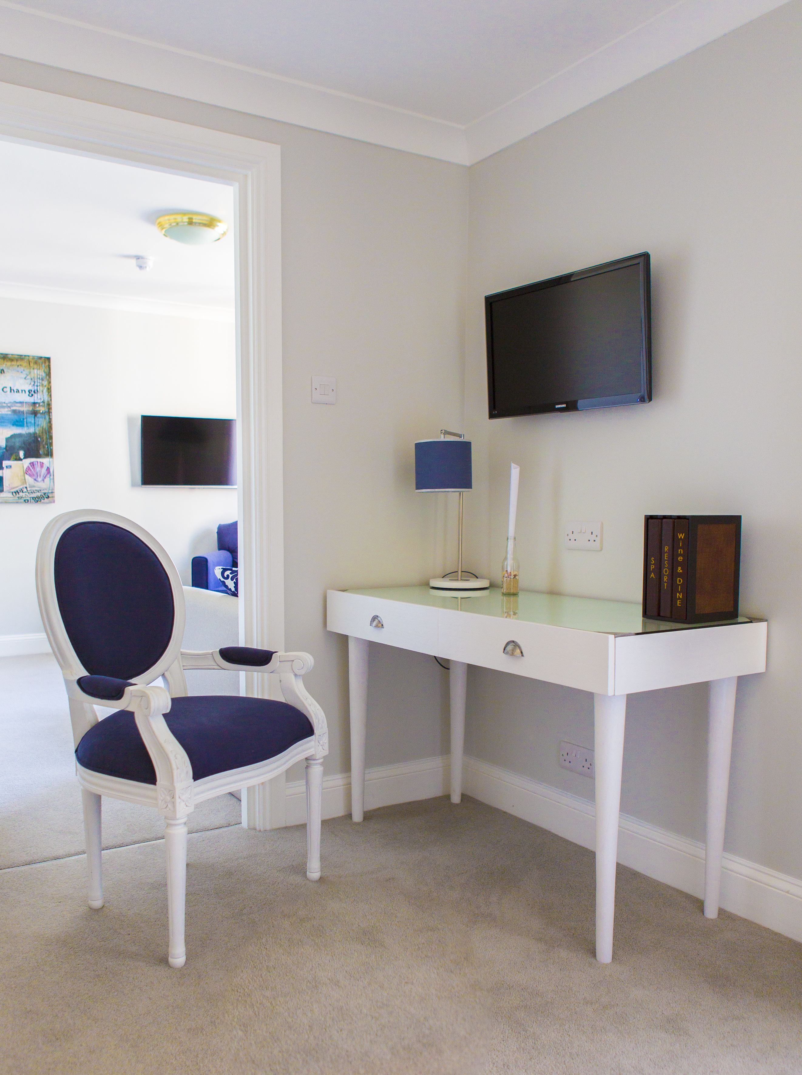 family/riviera suite | hypo-allergenic bedding, minibar, in-room safe, individually decorated