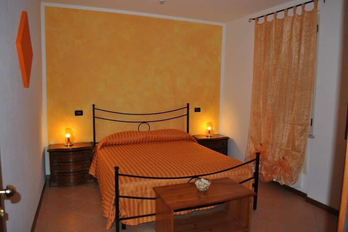 apartment, 1 bedroom | premium bedding, in-room safe, desk, soundproofing