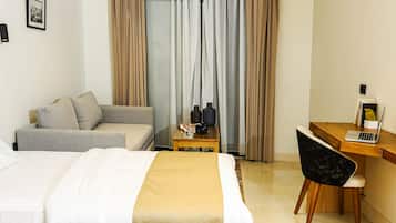Deluxe Room | Premium bedding, minibar, individually decorated, individually furnished