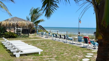 Standard Room, 1 Queen Bed, Oceanfront | Terrace/patio