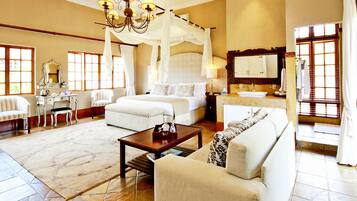 Luxury Room | 1 bedroom, minibar, in-room safe, desk