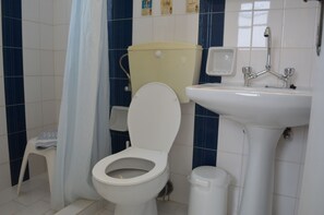 Bathroom - Villas Georgy (Paros)