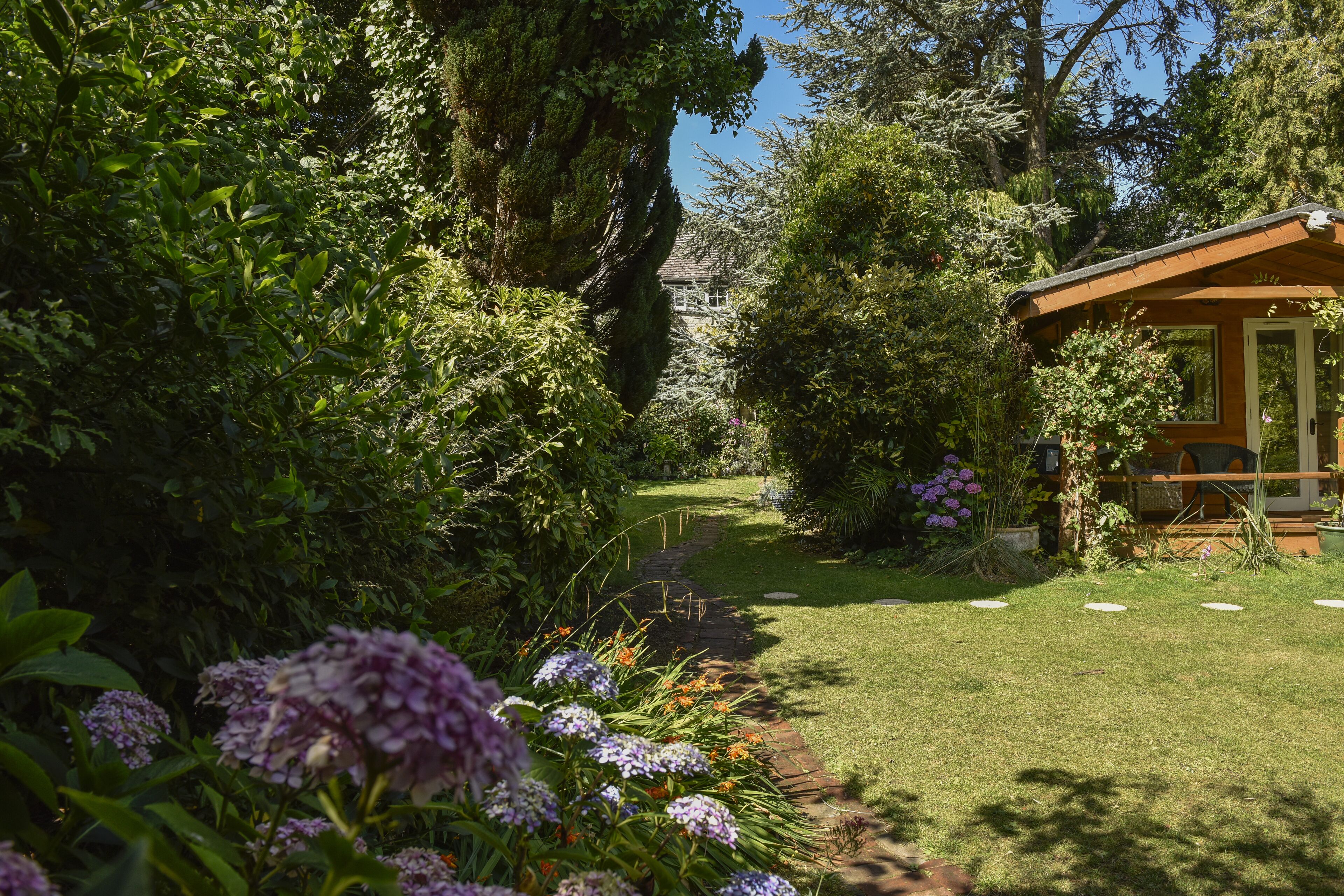 Chalé, suíte, vista para o jardim | Fachada