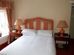 Chambre Double, salle de bains attenante