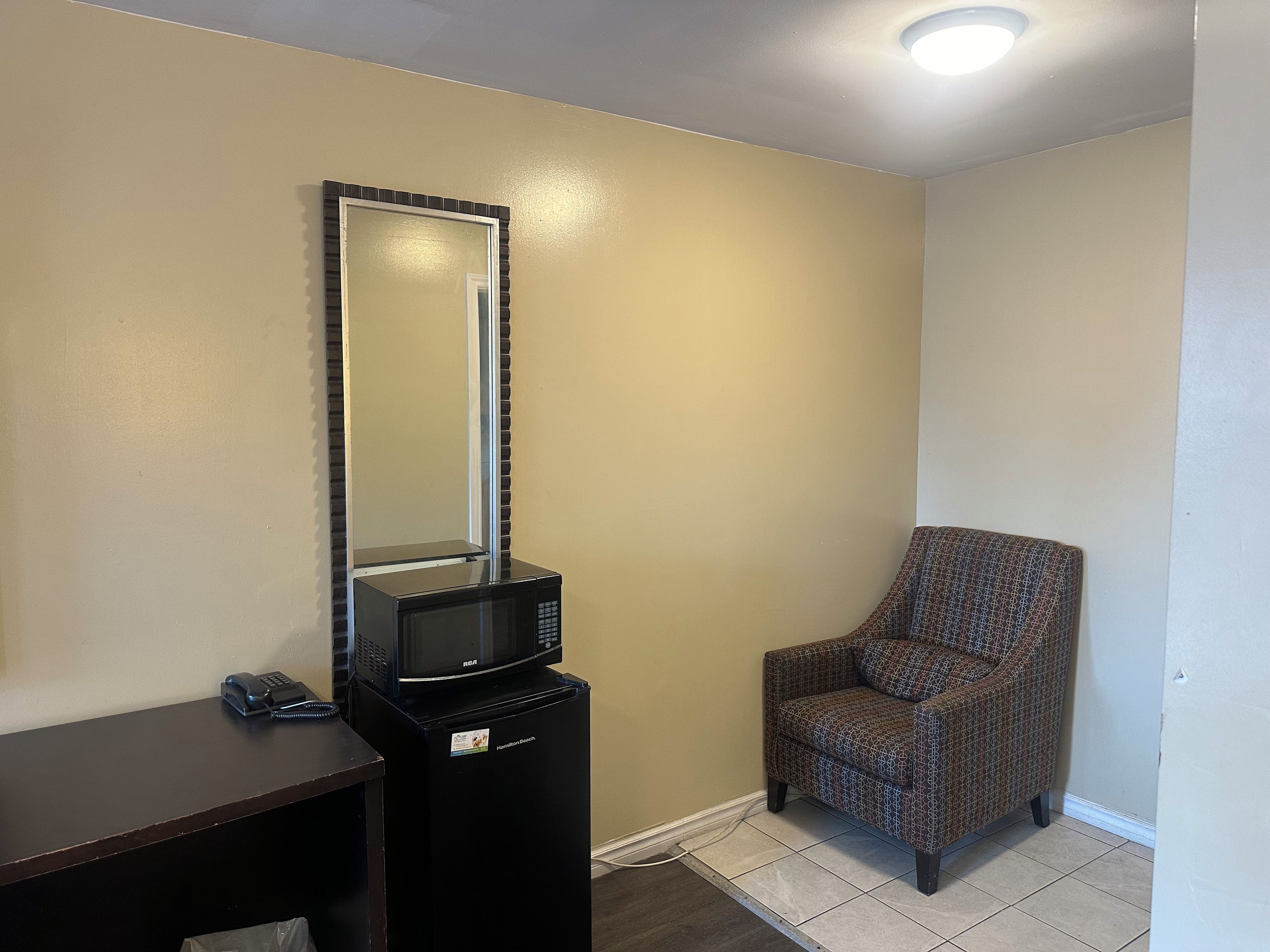 Photo - American Plaza Motel