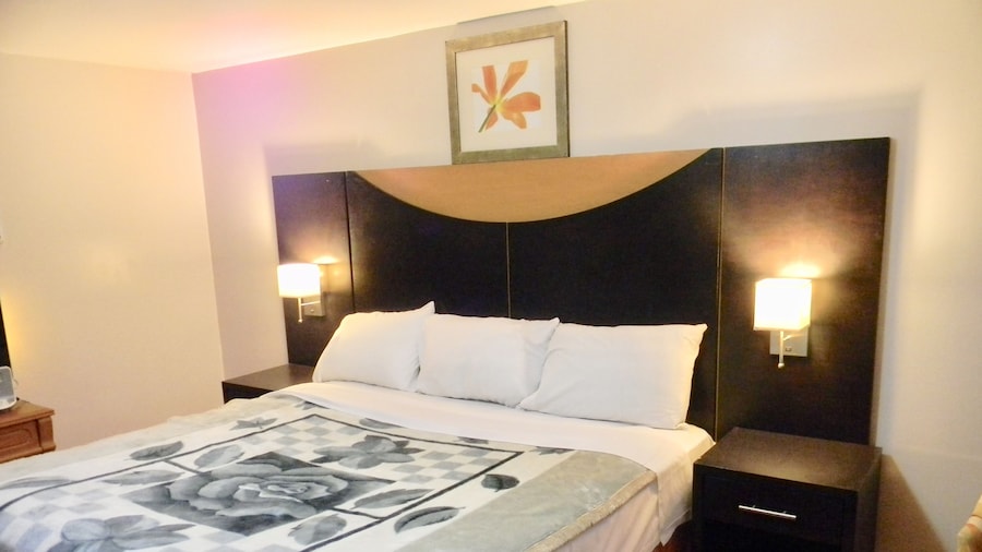 American Plaza Motel