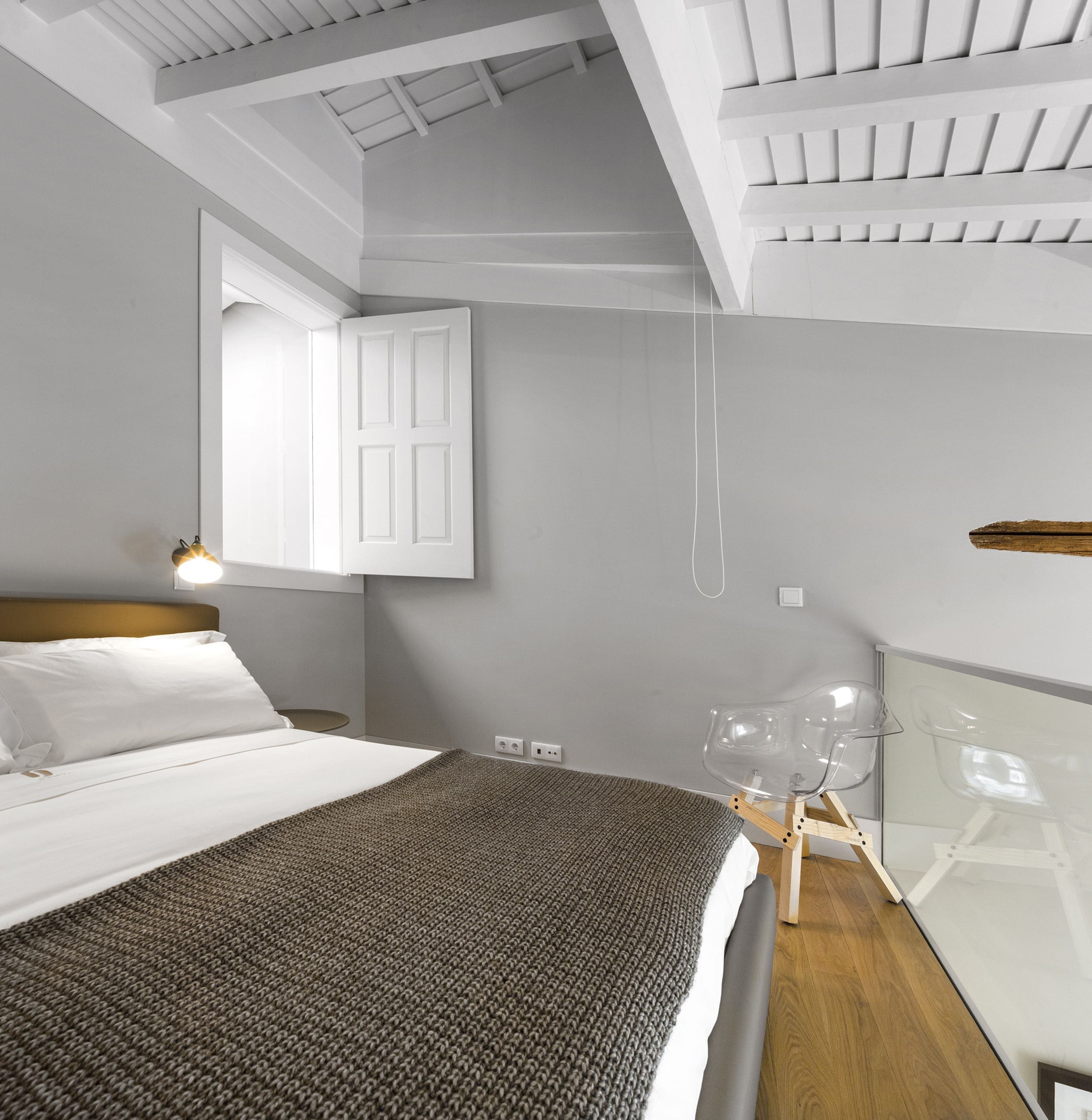 in-room safe, desk, soundproofing, iron/ironing board