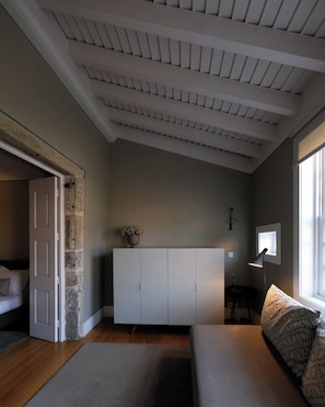 In-room safe, desk, soundproofing, iron/ironing board - Casa do Juncal (Guimarães)