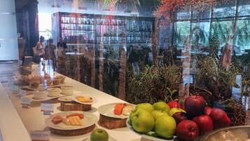 Petit déjeuner préparé sur commande servi tous les jours en supplément