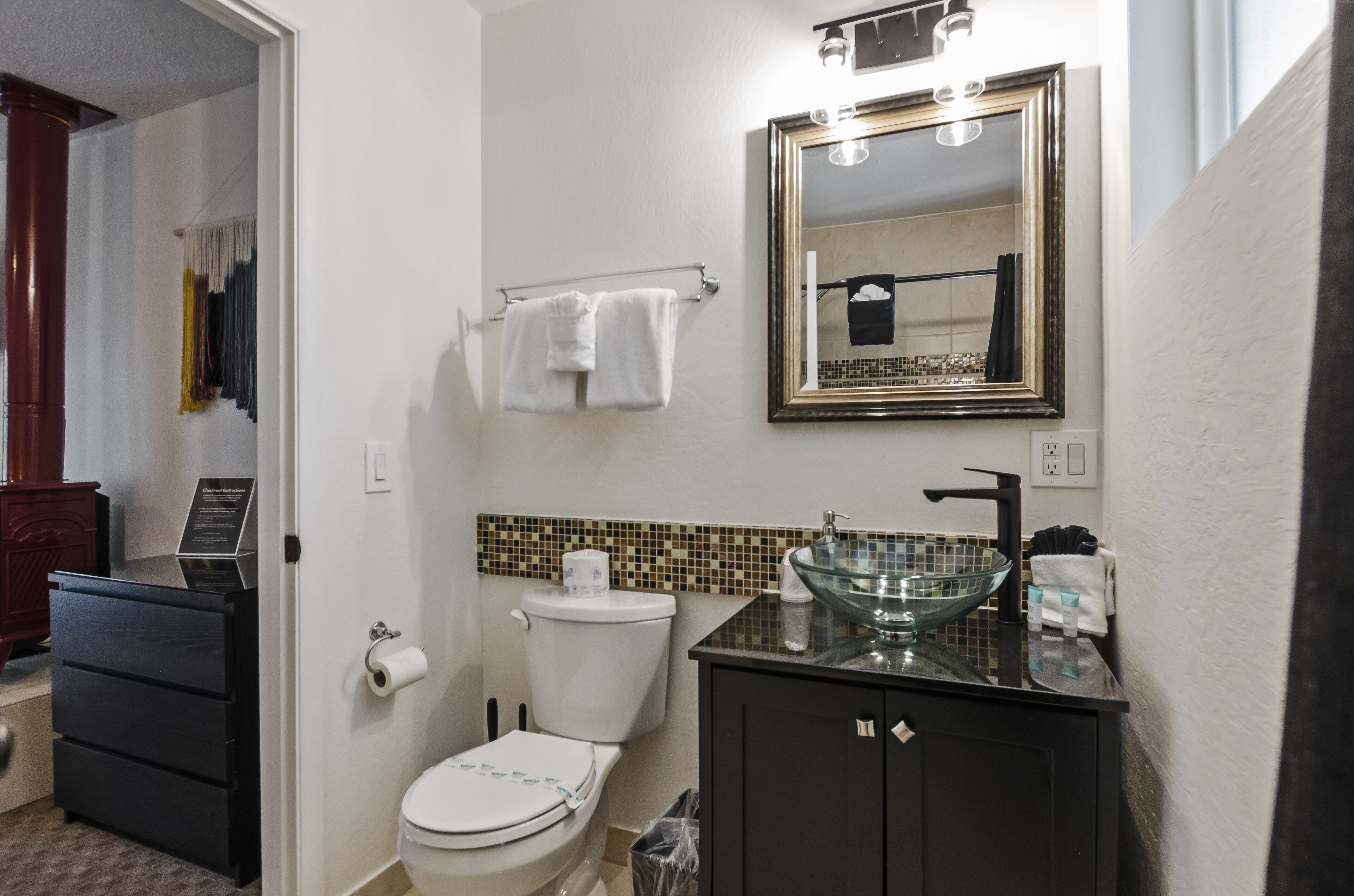 classic room, 1 king bed | bathroom | free toiletries, hair dryer, towels, soap