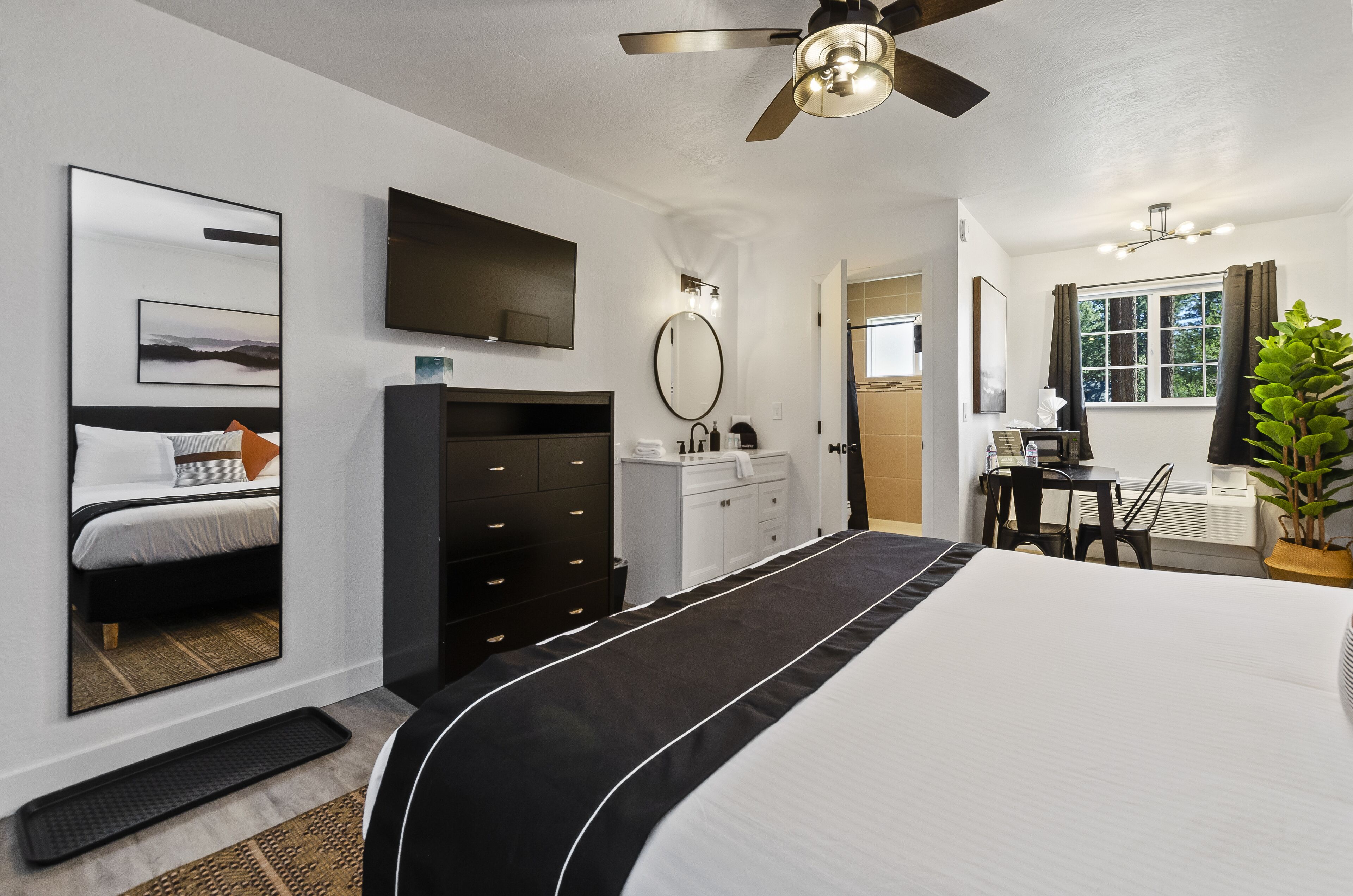 Photo - The Jeffrey Hotel