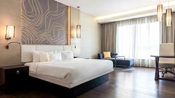 1 bedroom, premium bedding, down duvets, minibar