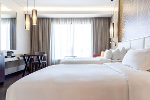 Kamar (Collection) | Seprai premium, selimut bulu angsa, minibar, dan brankas