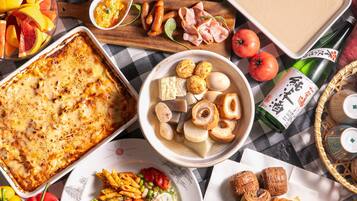 Daily self-serve breakfast (JPY 2000 per person)