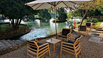 Deluxe Double Room | Garden view