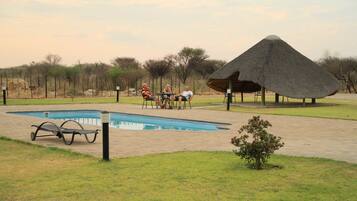 2 outdoor pools