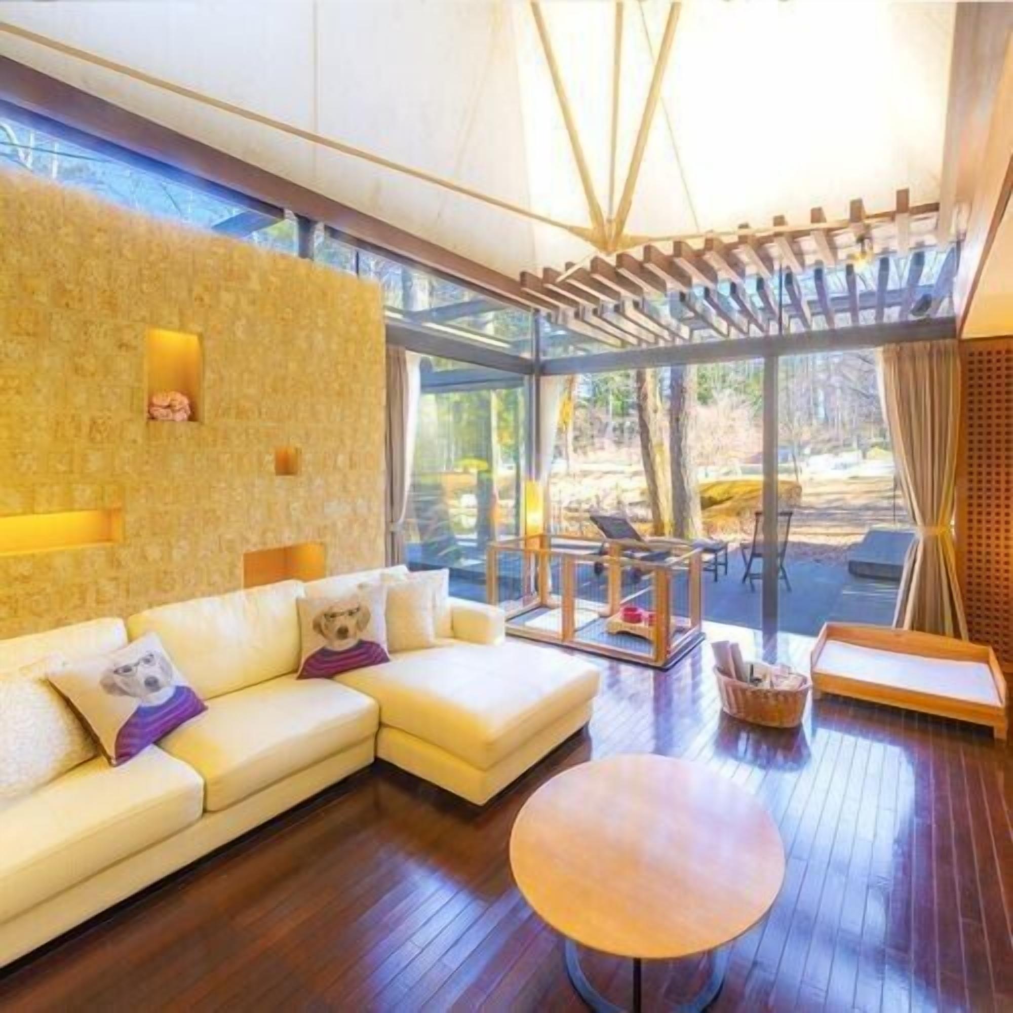 Living area | TV, table tennis