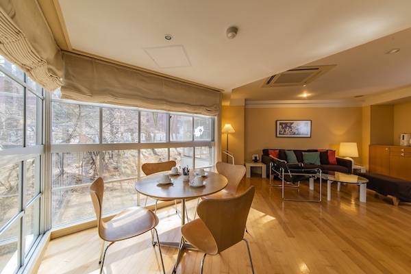 Deluxe Quadruple Room, 2 Bedrooms, Non Smoking, No Pet Permitted | Living area | TV, ping pong