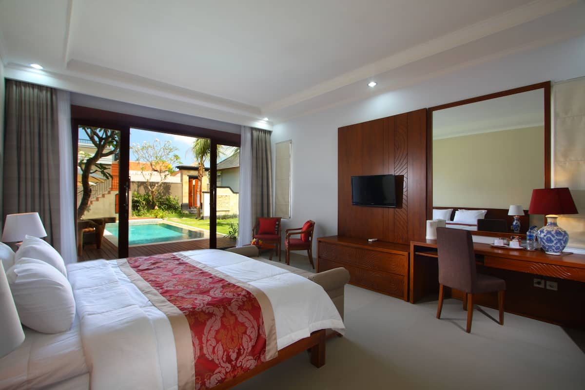 In-room safe, desk, blackout curtains, free WiFi