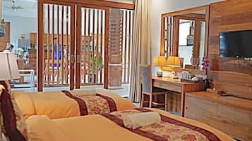 Deluxe Double Room | In-room safe, desk, blackout curtains, free WiFi