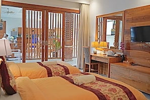 Deluxe Double Room | In-room safe, desk, blackout drapes, free WiFi