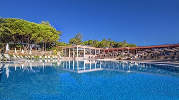 Indoor pool, 2 outdoor pools, pool umbrellas, sun loungers