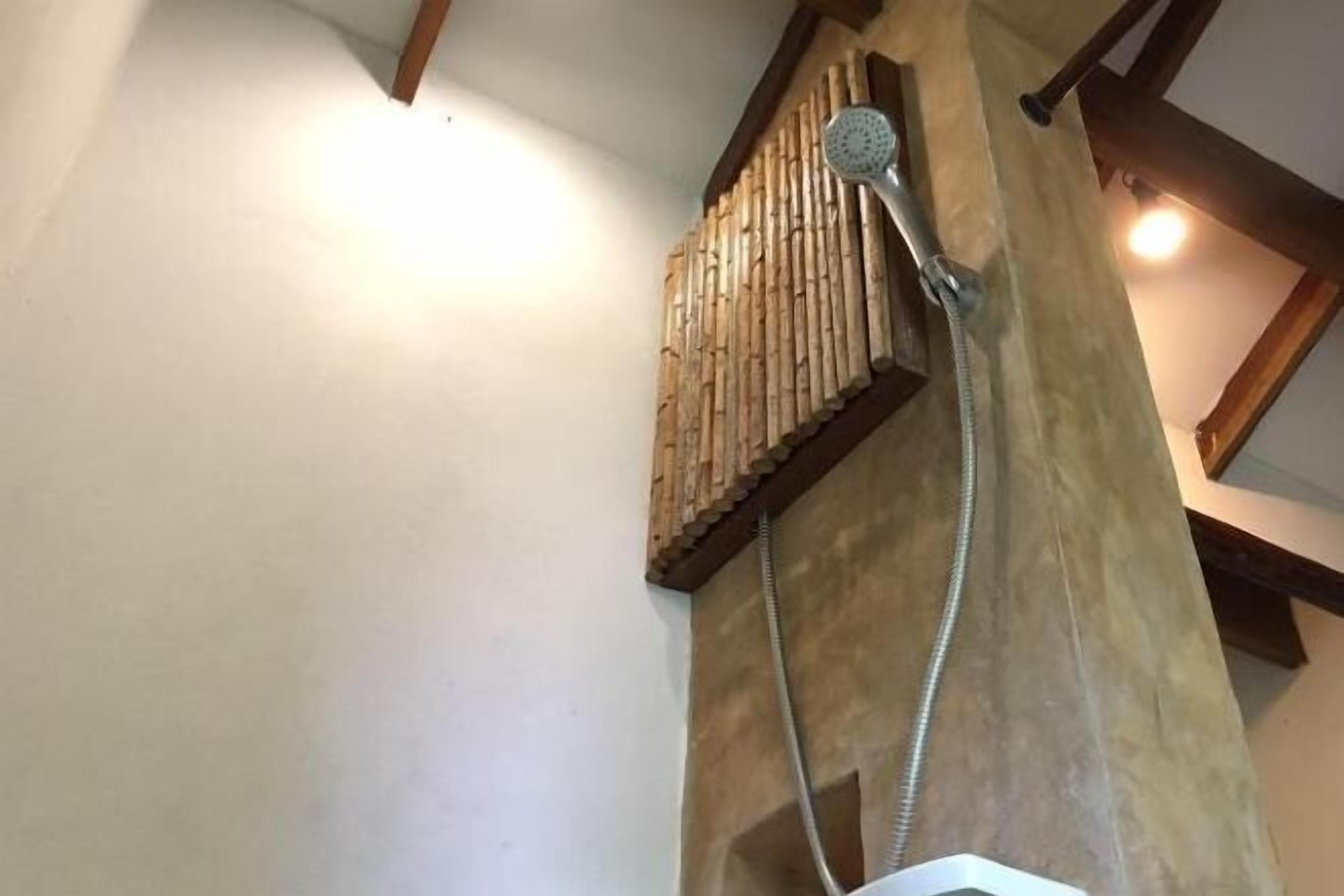 淋浴设施、免费洗浴用品、毛巾