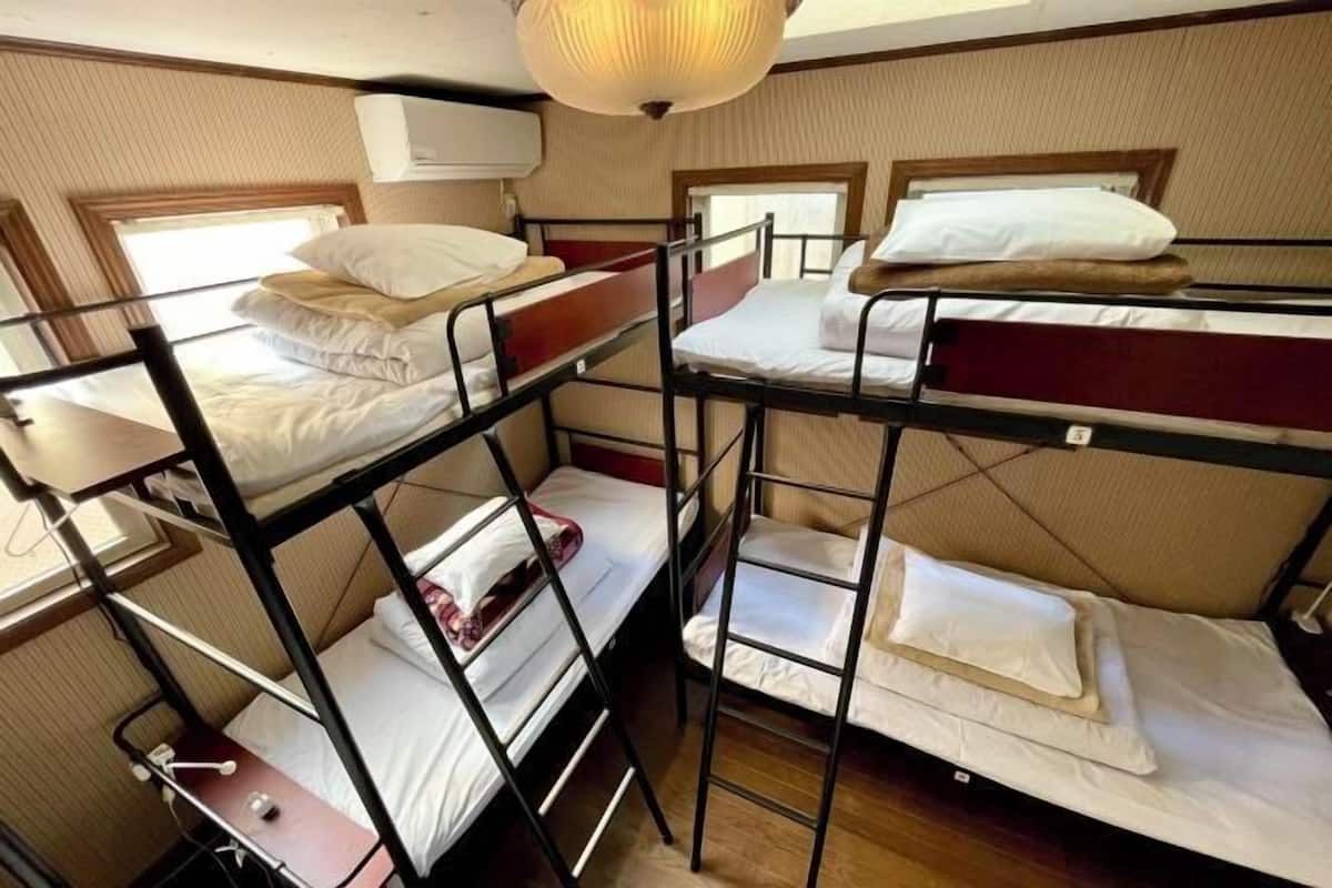 In-room safe, free WiFi, bed sheets