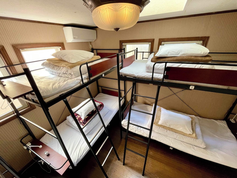 Iza Kamakura Guest House & Bar by null