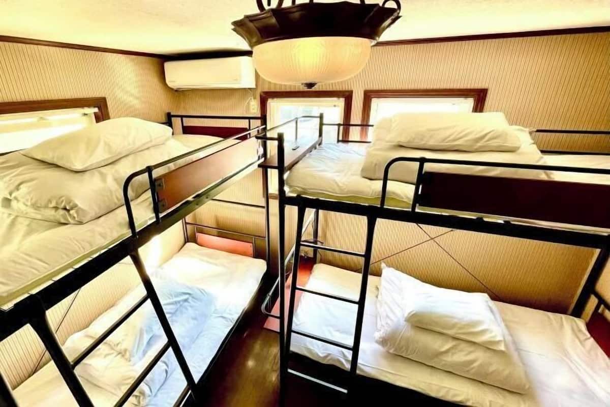 In-room safe, free WiFi, bed sheets