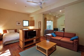 Individually decorated, individually furnished, free WiFi, bed sheets - Forest Village (Fujikawaguchiko)